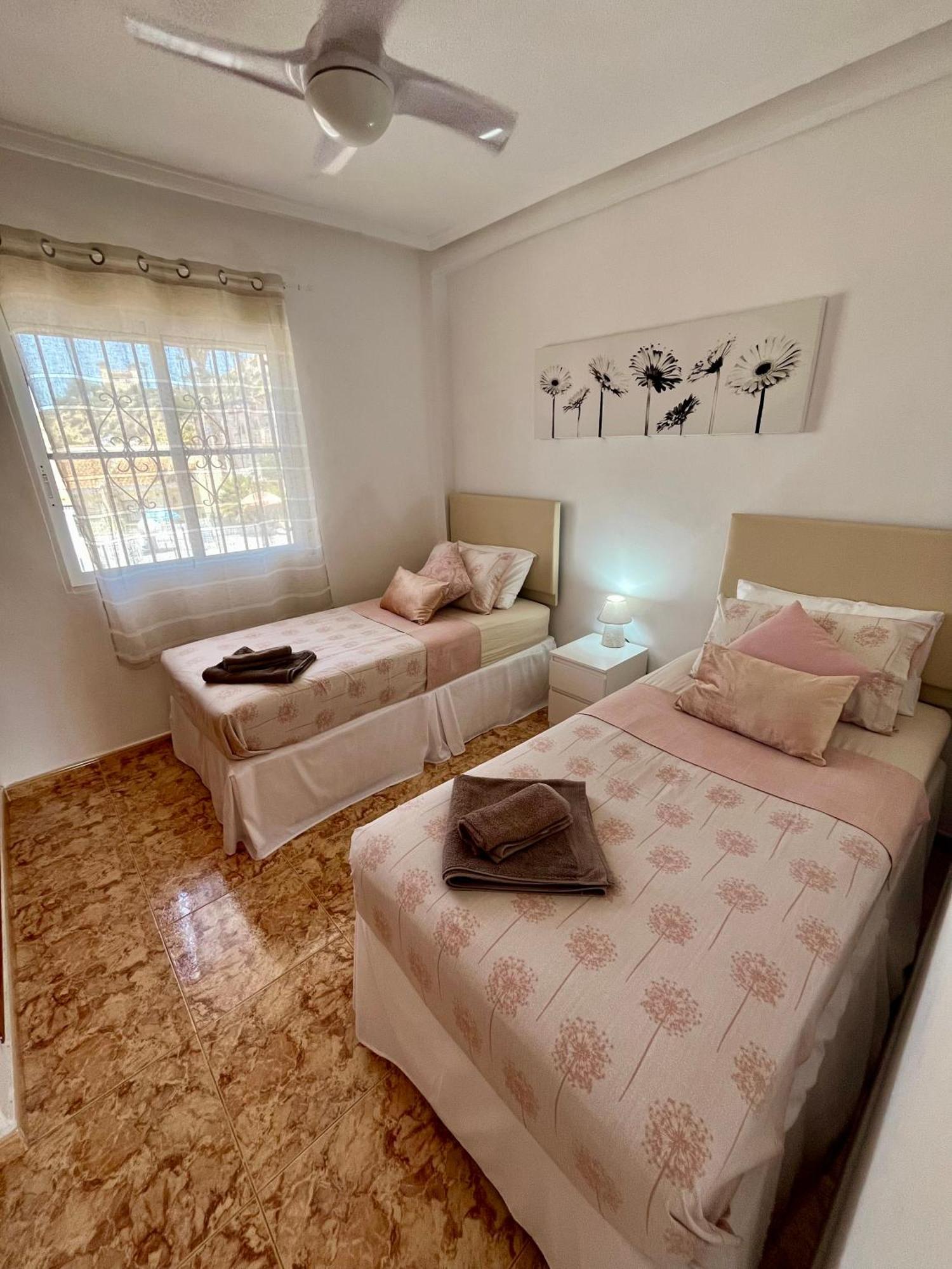 Tranquil Self Catering Golf Course Apartment Alicante Eksteriør bilde